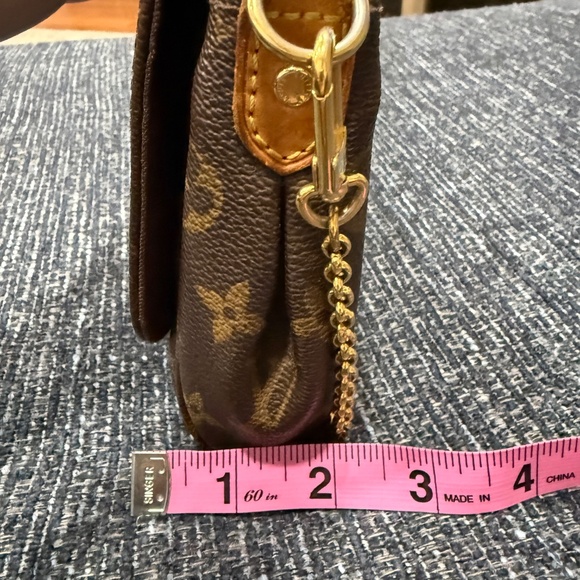 Louis Vuitton Monogram Favorite MM - Picture 14 of 15